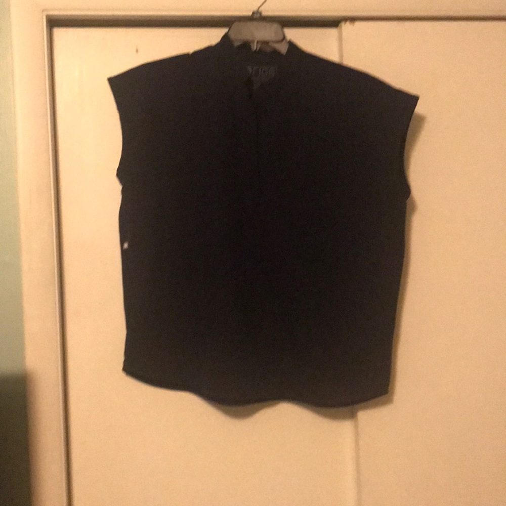 Scrub top. Figs. Barely worn